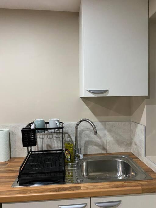 A Spacious Double Bed Studio Stoke-on-Trent Exterior photo